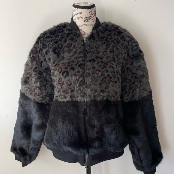 Mahoney Faux Fur Bomber Jacket Aritzia Golden by TNA - size Large - Picture 2 of 16